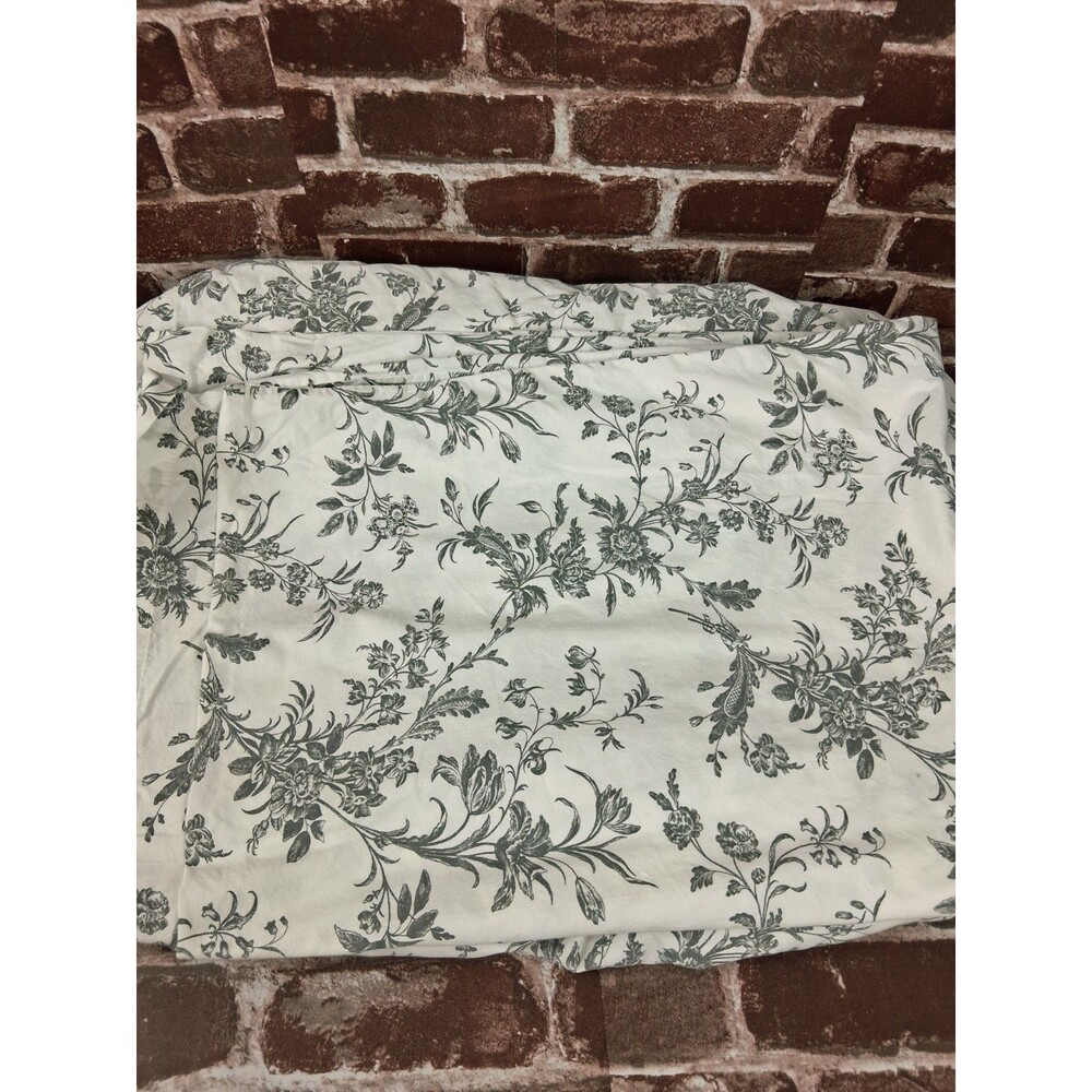 IKEA Alvine Kvist Duvet Cover Floral Toile Gray White Full/ Queen Size 80x84in